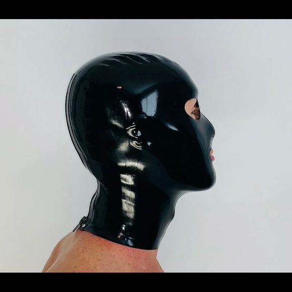 Latex hood with rear zipper open eyes and mouth - Picture 2 of 3